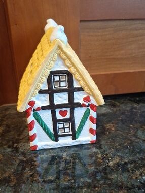 Vtg. House Of Lloyd Candy Cane House. 1992